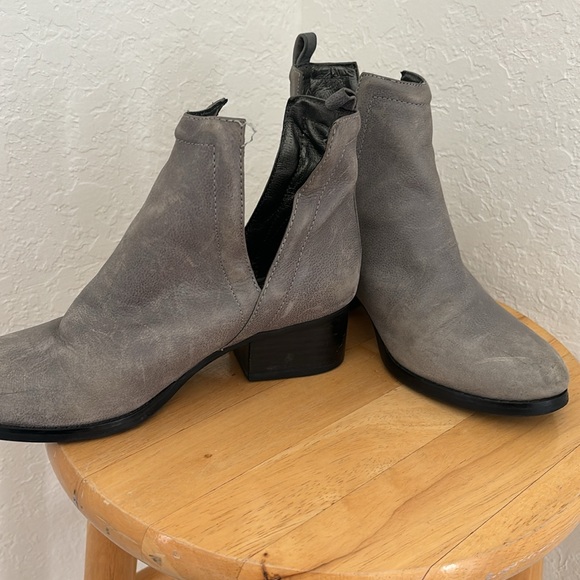 Jeffrey Campbell ankle booties - Picture 2 of 6